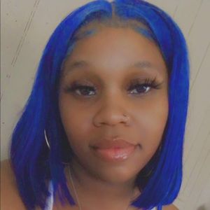 Meet your Posher, Iesha